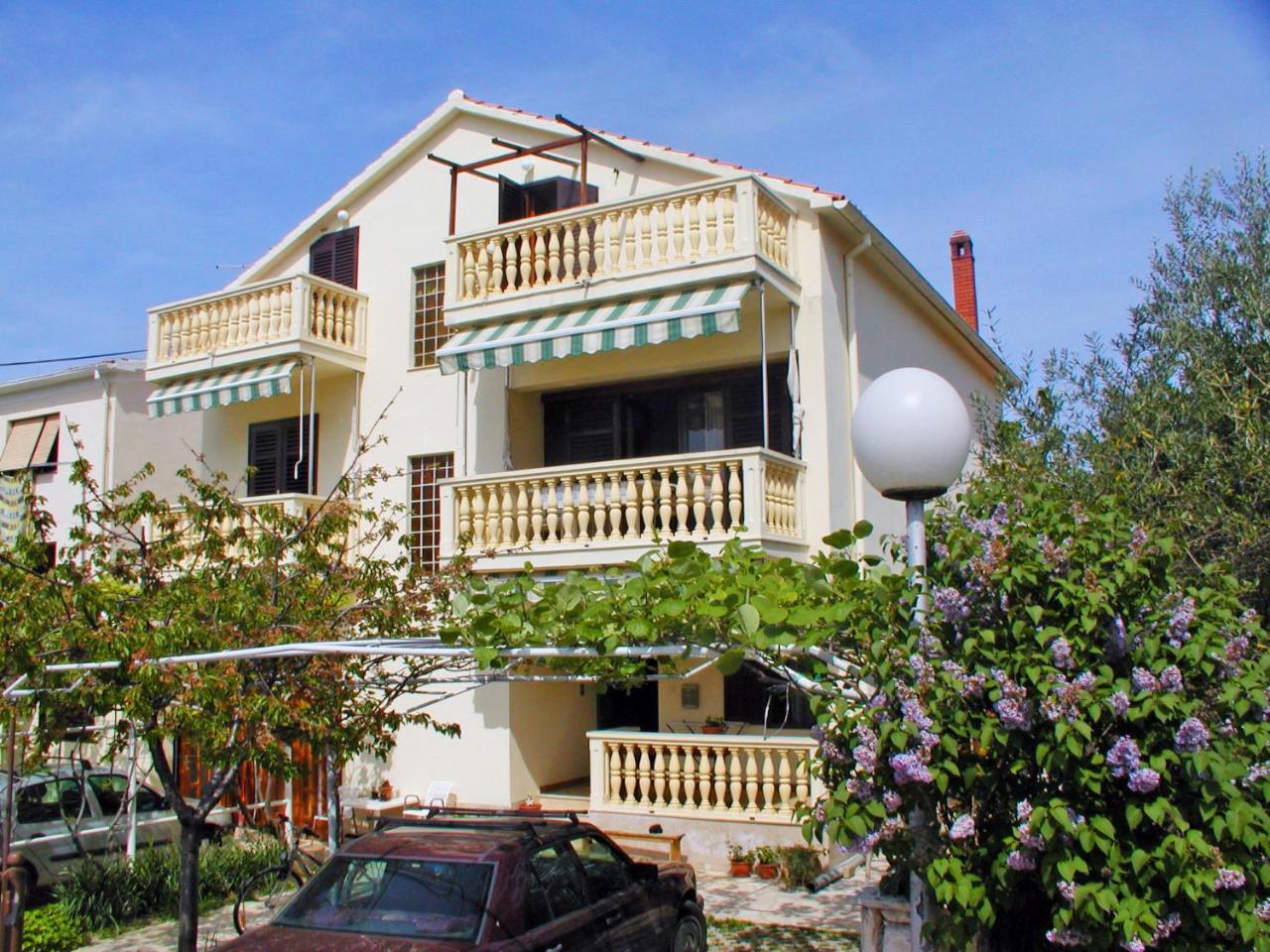 Apartment Maras-1 By Interhome Diklo Exterior photo